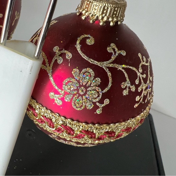 VTG Christmas by Krebs Burgundy Red Silver & Gold Ribbon Trimmed Glass Ornaments - Picture 6 of 8